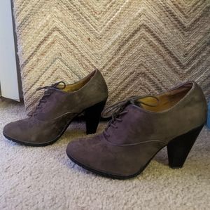 Solesenseability Oxford style heel